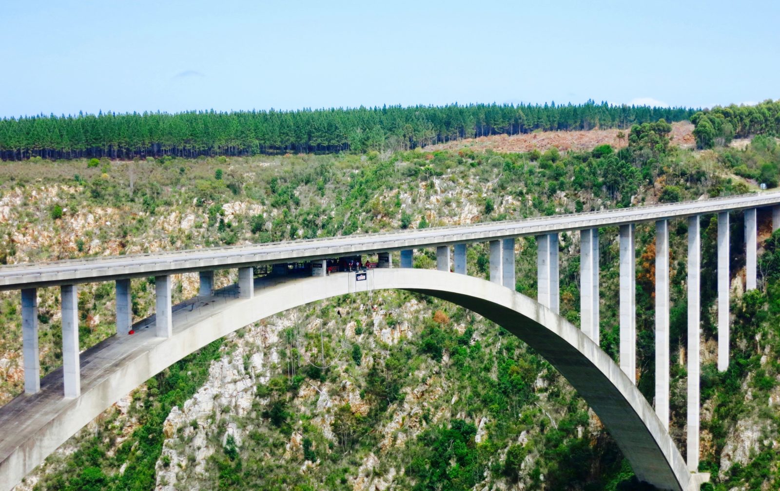 Bloukrans Bridge Bungee Jumping Rundreise Südafrika