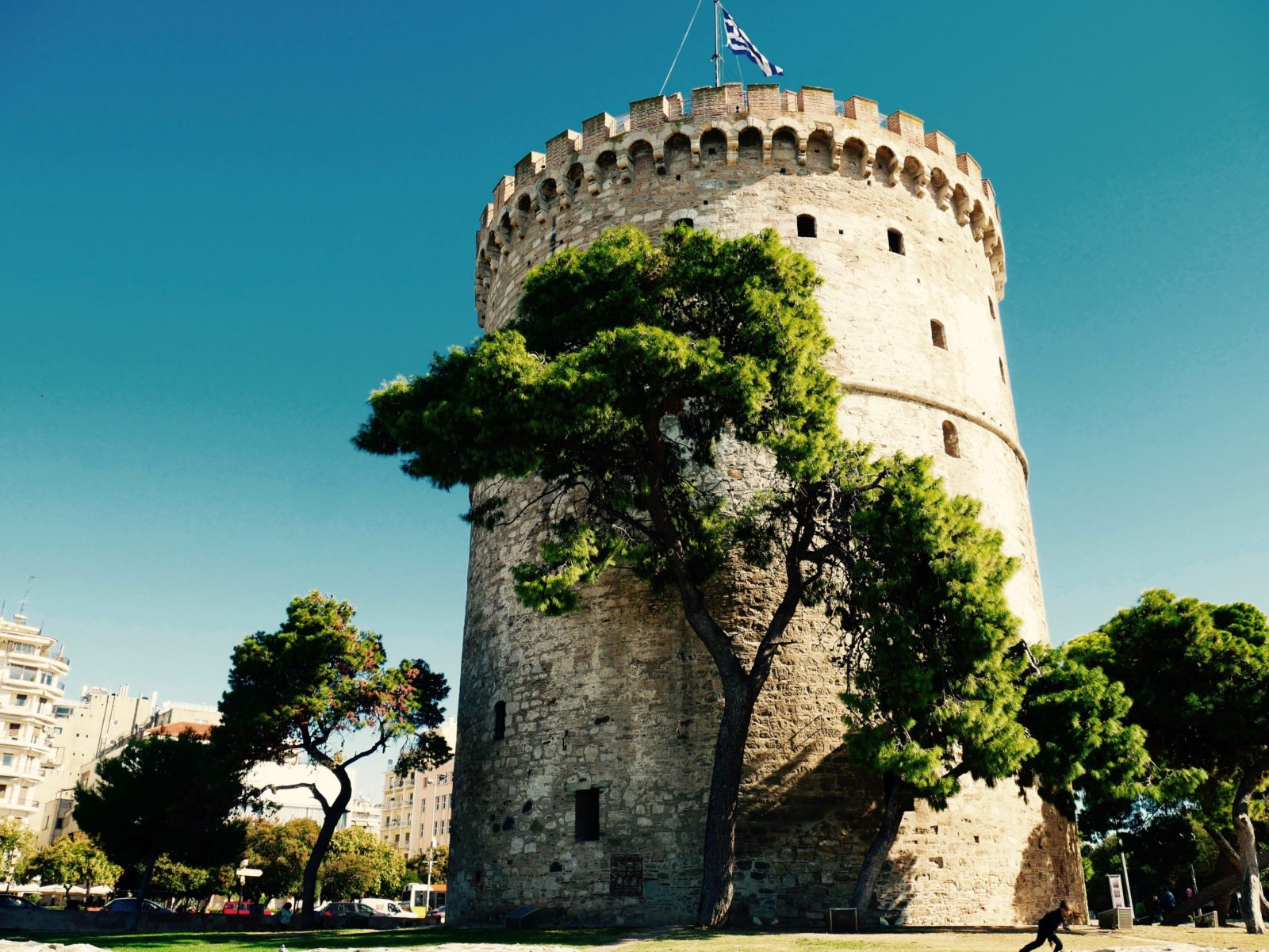 Thessaloniki Sehenswürdigkeiten: White Tower, Schirmskulptur, Agia Sophia und vieles mehr!