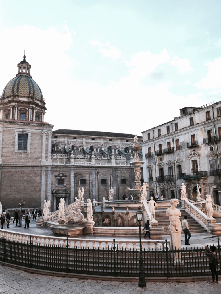 Der Fontana Pretoria ist eine der schönsten Palermo Sehenswürdigkeiten.