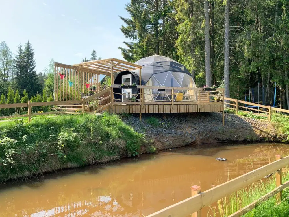 Zelt-Lodge in Schweden: So macht Urlaub Spaß!