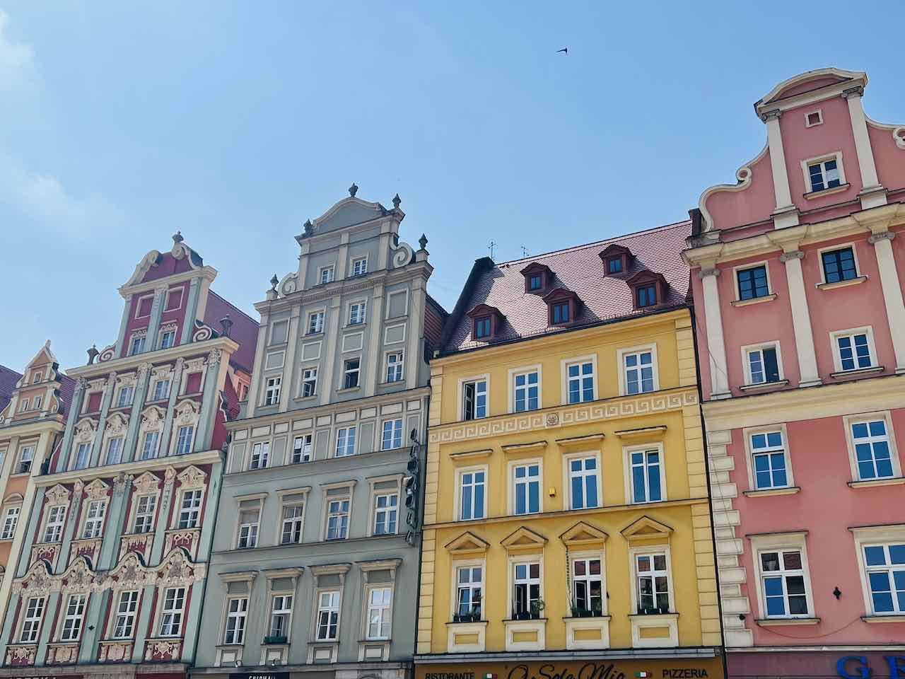 Bunte Patrizierhäuser auf dem Marktplatz von Breslau