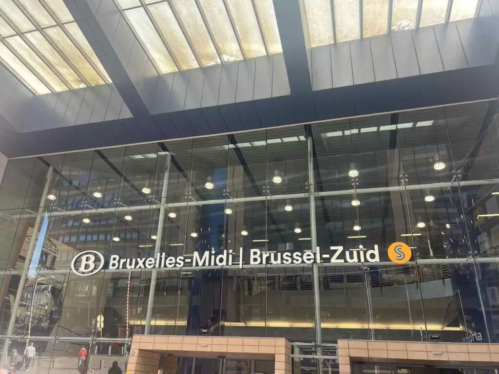 Bahnhof Brüssel-Midi von außen